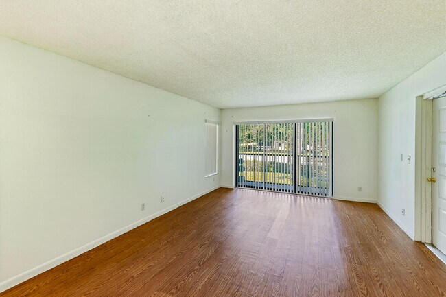 Building Photo - 2703 SW Matheson Ave