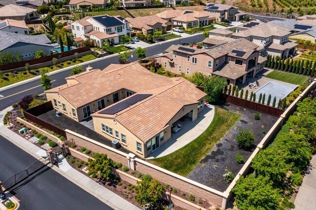 Building Photo - Amazing Home For Lease