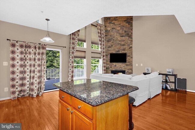 Building Photo - 4749 Thistle Hill Dr