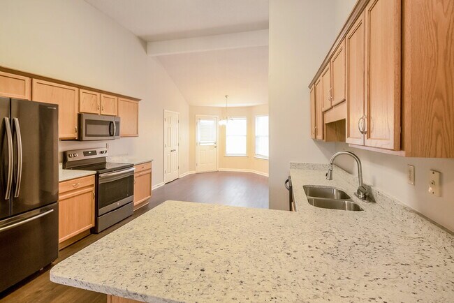 Building Photo - 4490 Shadow Glen Cove