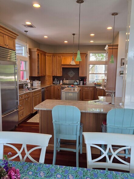kitchen - 35 Pine Island Rd