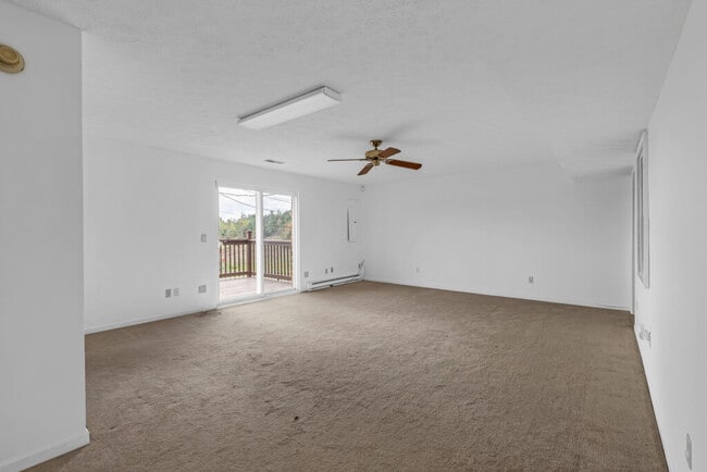 Building Photo - 7918 Holly Hills Dr