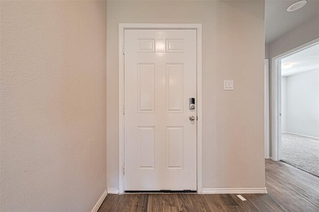 Building Photo - 1819 Bryson Heights Dr