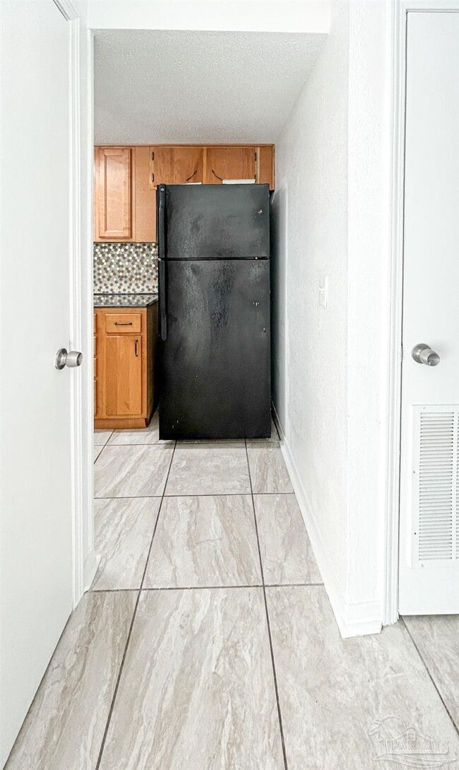 Building Photo - 2119 Langley Ave