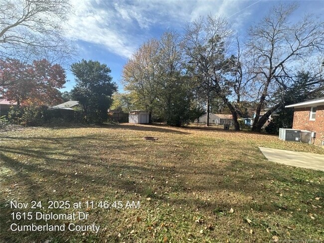 Building Photo - 1615 Diplomat Dr