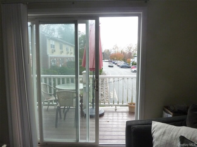 Building Photo - 143 Parkside Dr