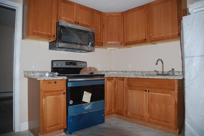 Building Photo - 249 N Main St