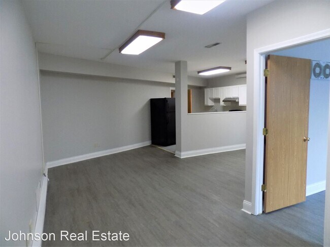 Building Photo - 505 N 4th St