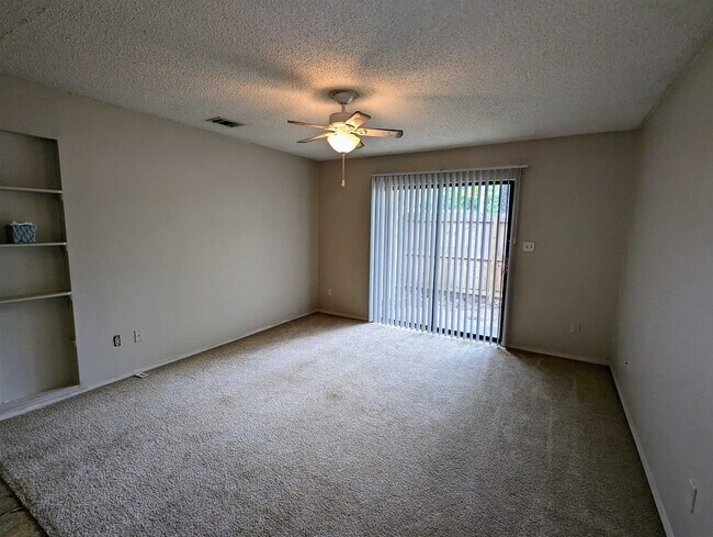 Building Photo - 7002 Lanier Dr