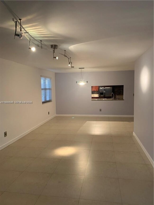 Building Photo - 16171 Blatt Blvd