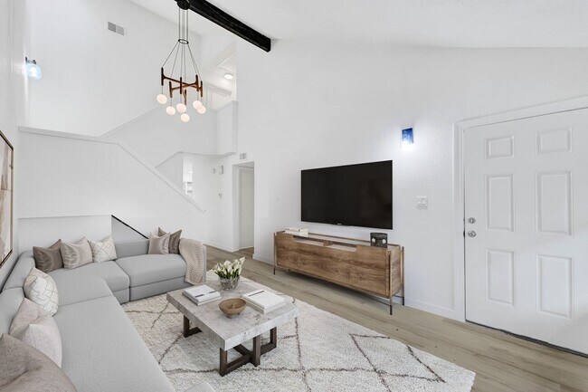 Primary Photo - 12527 Wellington Park Dr