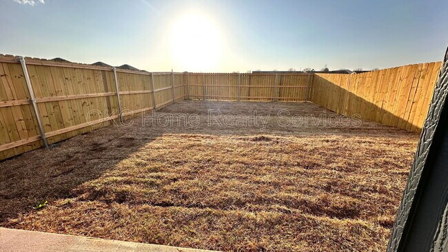 Building Photo - 11417 N University Ave