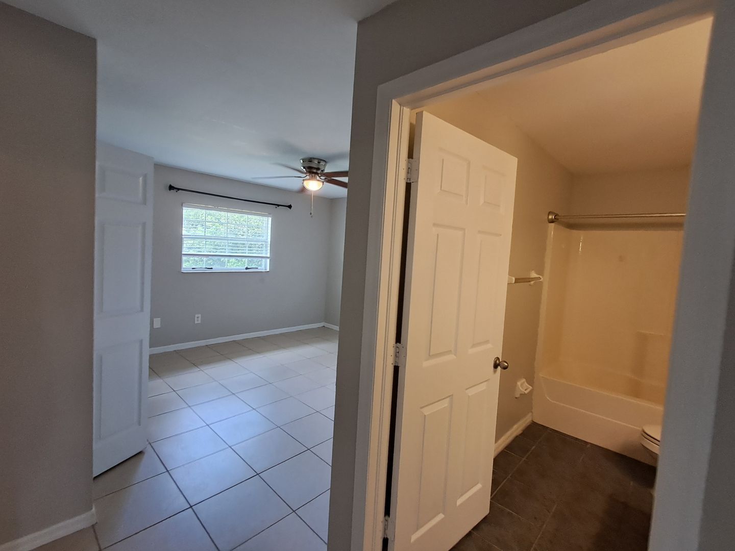 Building Photo - 3/2 Duplex in Lehigh