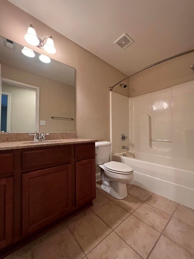 Building Photo - 1014 Sugarbush Trail