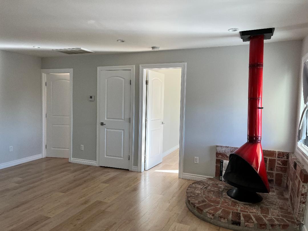 Building Photo - 1866 N Ave 56