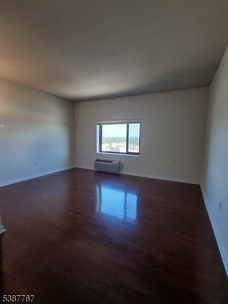 Building Photo - 1 Carriage City Plz