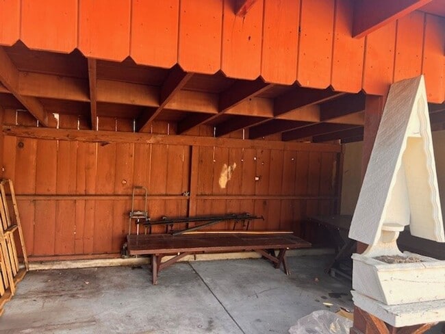 Building Photo - Santa Clara Charm ~ 3BR/1BA on Main Street