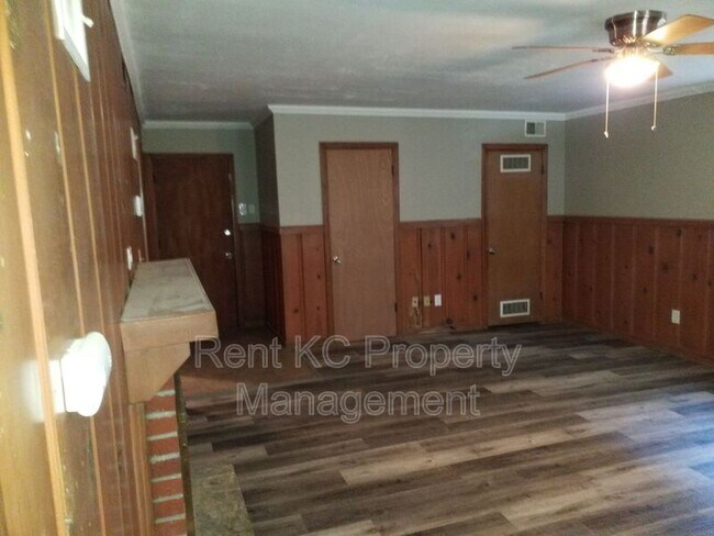 Building Photo - 4608 Ridgeway Ave