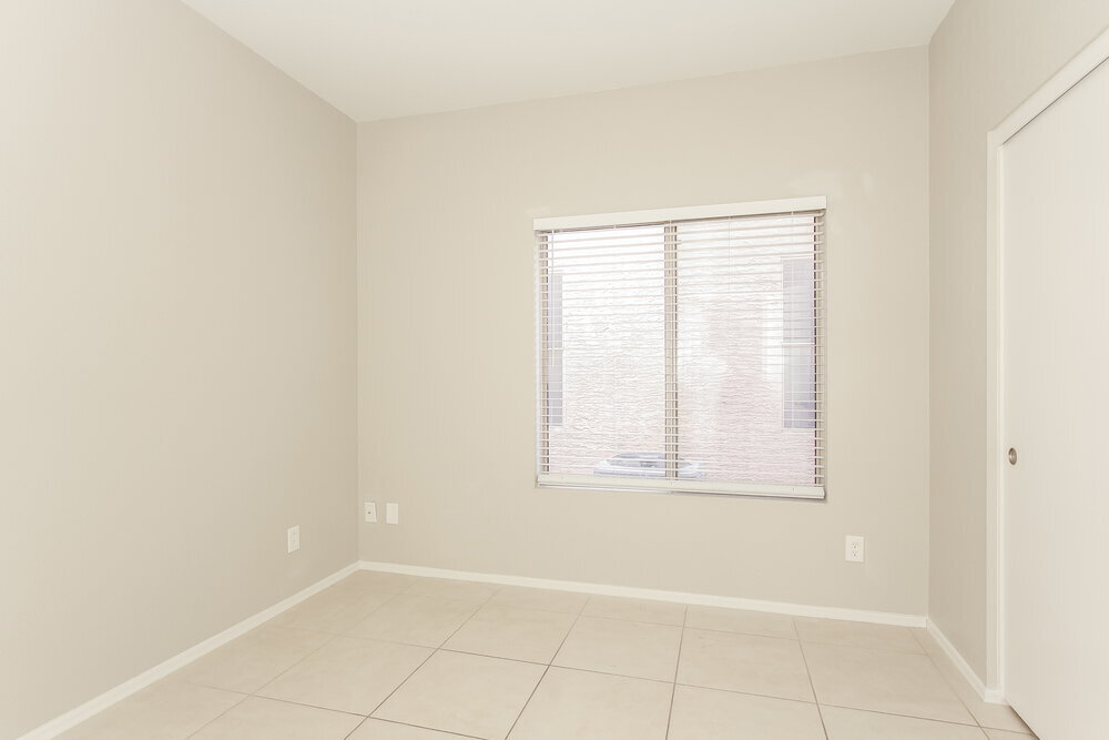 Building Photo - 1750 W Union Hills Dr