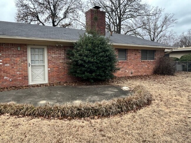 Building Photo - 3712 Pope Ave