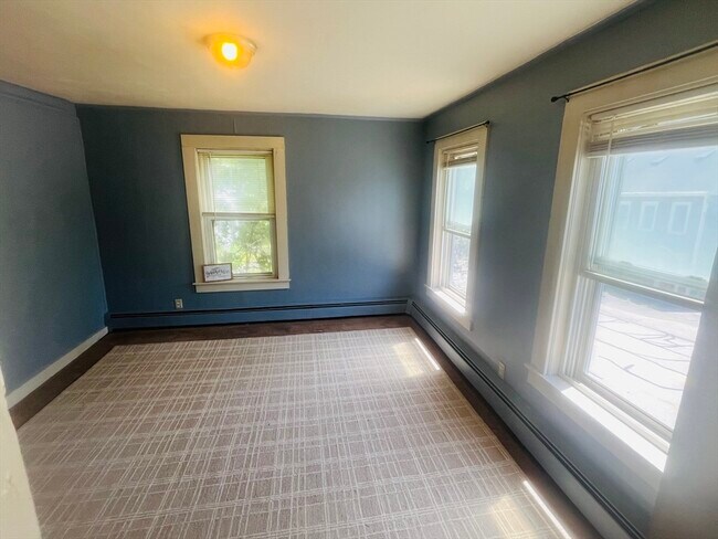 Building Photo - 22 Gilboa St