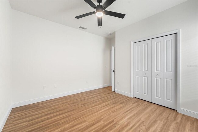 Building Photo - 6735 SW 10th Ln