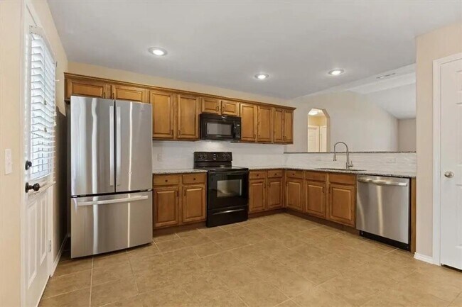 Building Photo - 2705 SW Greensprings Rd