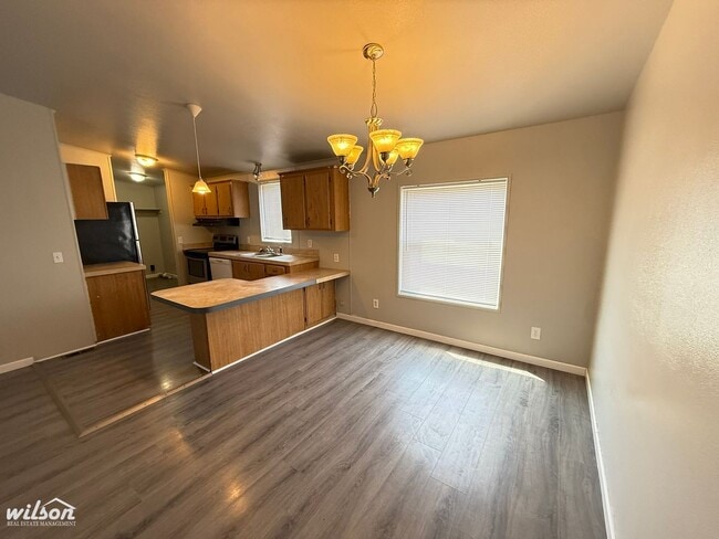 Building Photo - Spacious Yakima Home with Fenced Yard & Gr...