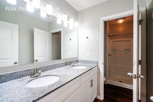 Building Photo - 250 Chittenden Ave