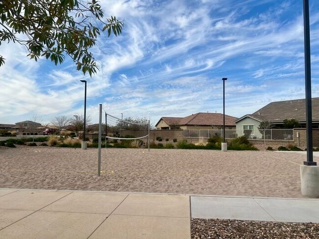 Building Photo - $300 MOVE-IN DISCOUNT - 3-BEDROOM WITH COMMUNITY POOL