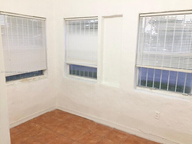 Building Photo - 1245 NW 45th St