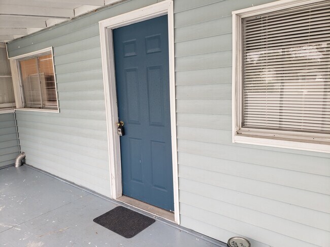 Building Photo - 1839 Salem Rd