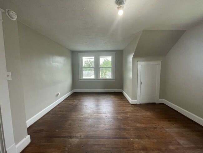 Building Photo - 2518 Morson St