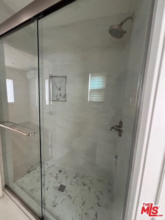 Building Photo - 800 E 83rd St