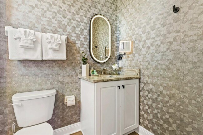 Building Photo - 389 Southfield St