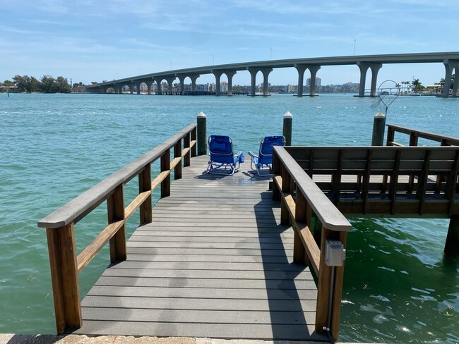 Building Photo - 3536 Belle Vista Dr E