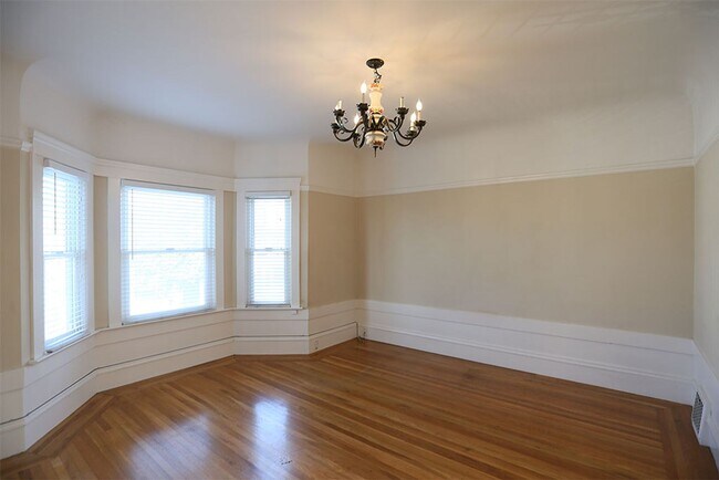 Building Photo - 1445 Cabrillo St