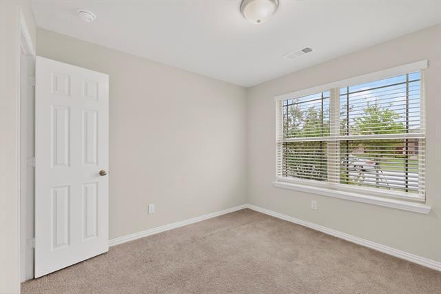 Building Photo - 4009 Mockingbird Ln