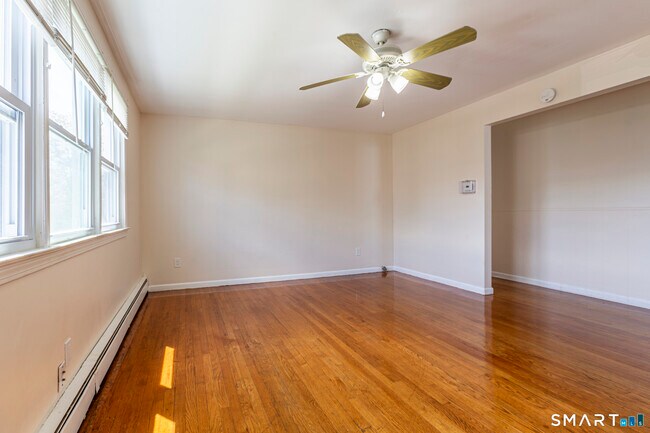 Building Photo - 117 Elizabeth Ann Dr