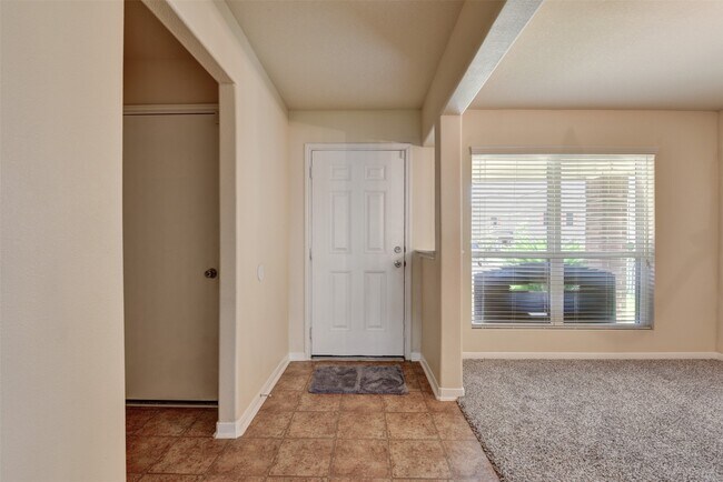 Building Photo - 3223 Zephyr Glen Way