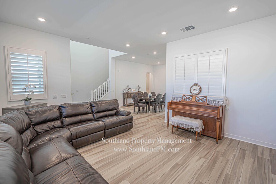 Building Photo - 27081 Amber Sky Wy