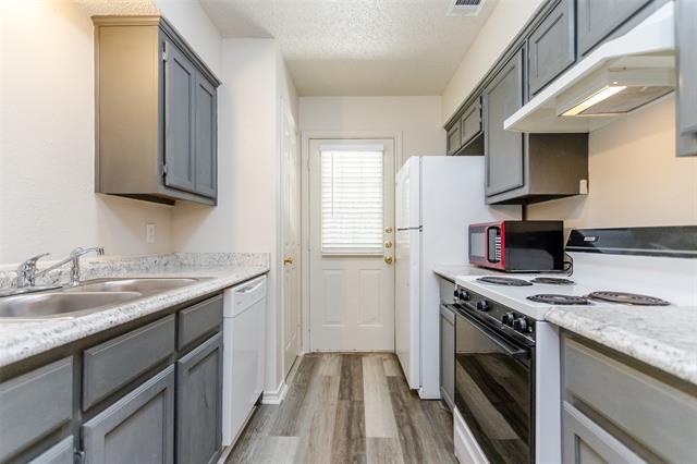 Building Photo - 3311 E FM 813