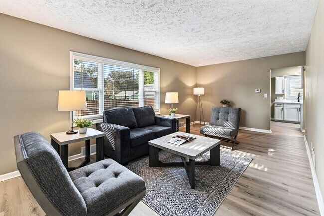 Building Photo - 6514 Blondo St