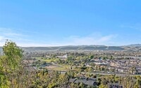 Building Photo - Rent Today!! Stunning 3-Bedroom Condo with...