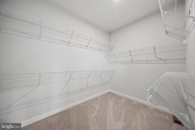 Building Photo - 14256 Newbrook Dr