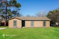 Building Photo - 4-Bedroom Home in Oak Point, TX