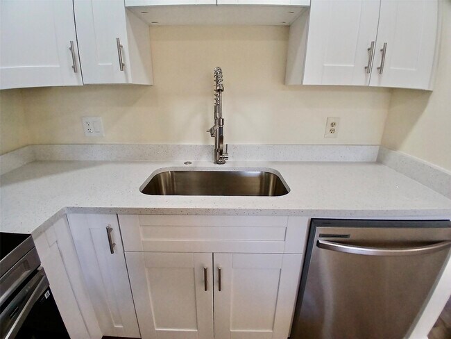 Building Photo - 4131 Oak Terrace Dr