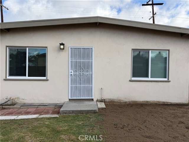 Building Photo - 5554 Riverside Dr