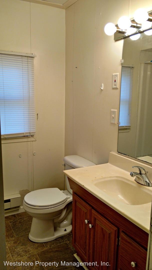 Building Photo - 3 br, 1 bath House - 511 W. Forest Park Rd.