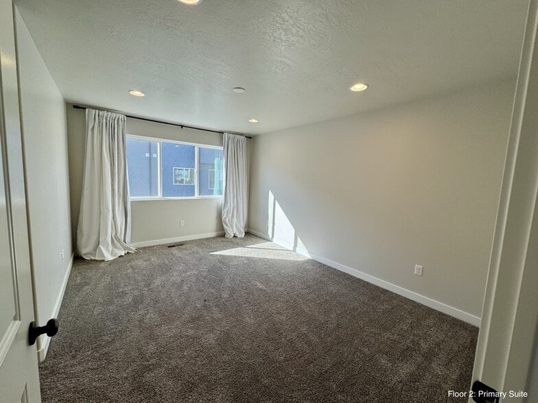 Building Photo - 476 S 700 W